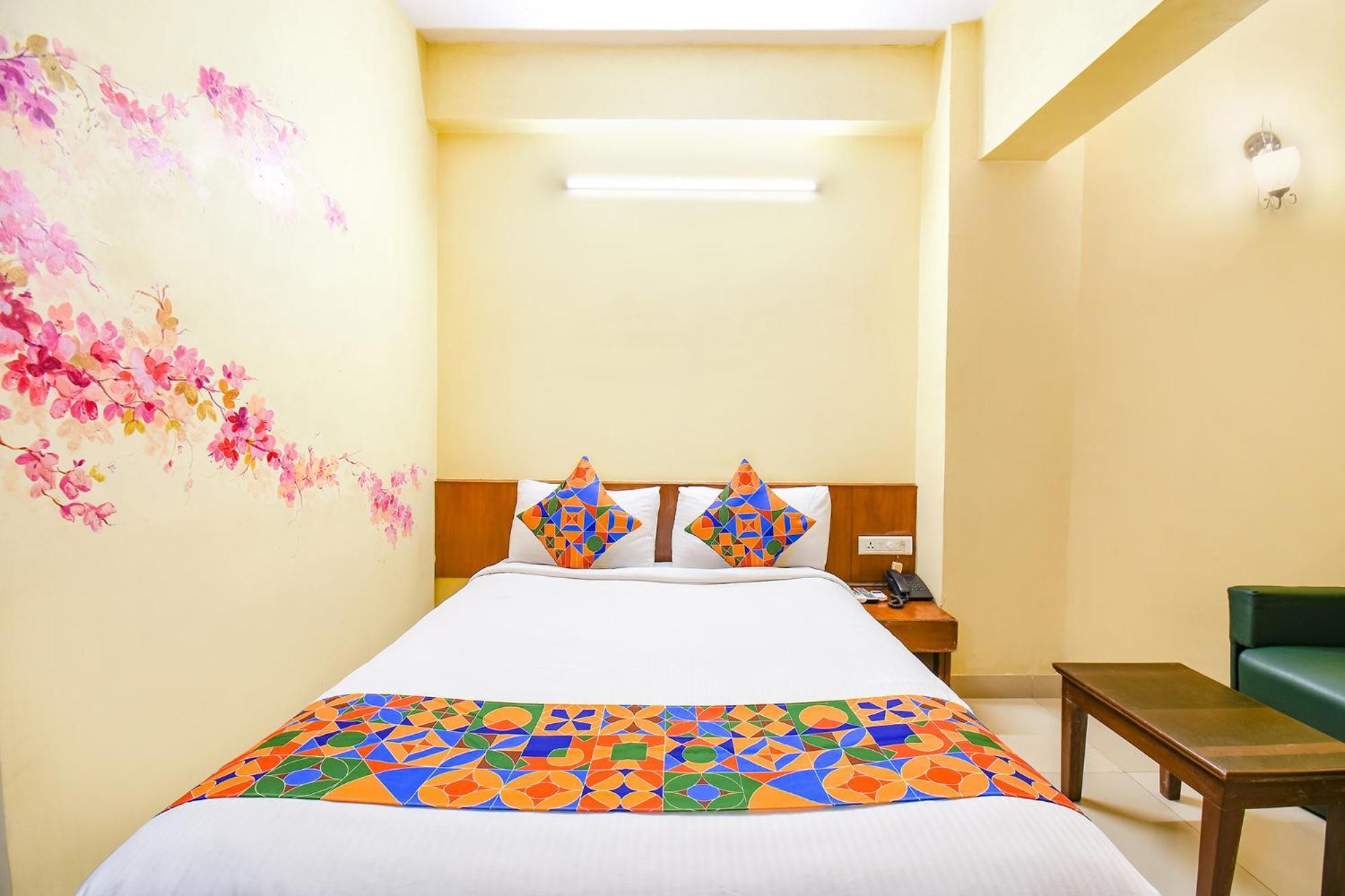 Fabhotel Prime Yash Residency - Nr Lonavala Railway Station Extérieur photo