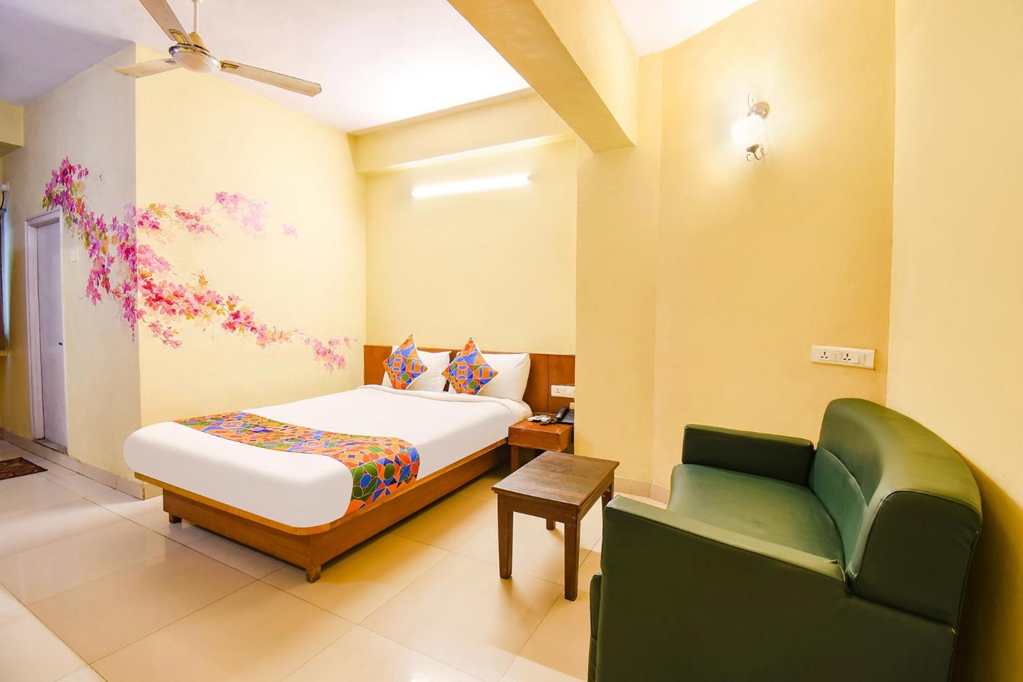 Fabhotel Prime Yash Residency - Nr Lonavala Railway Station Extérieur photo
