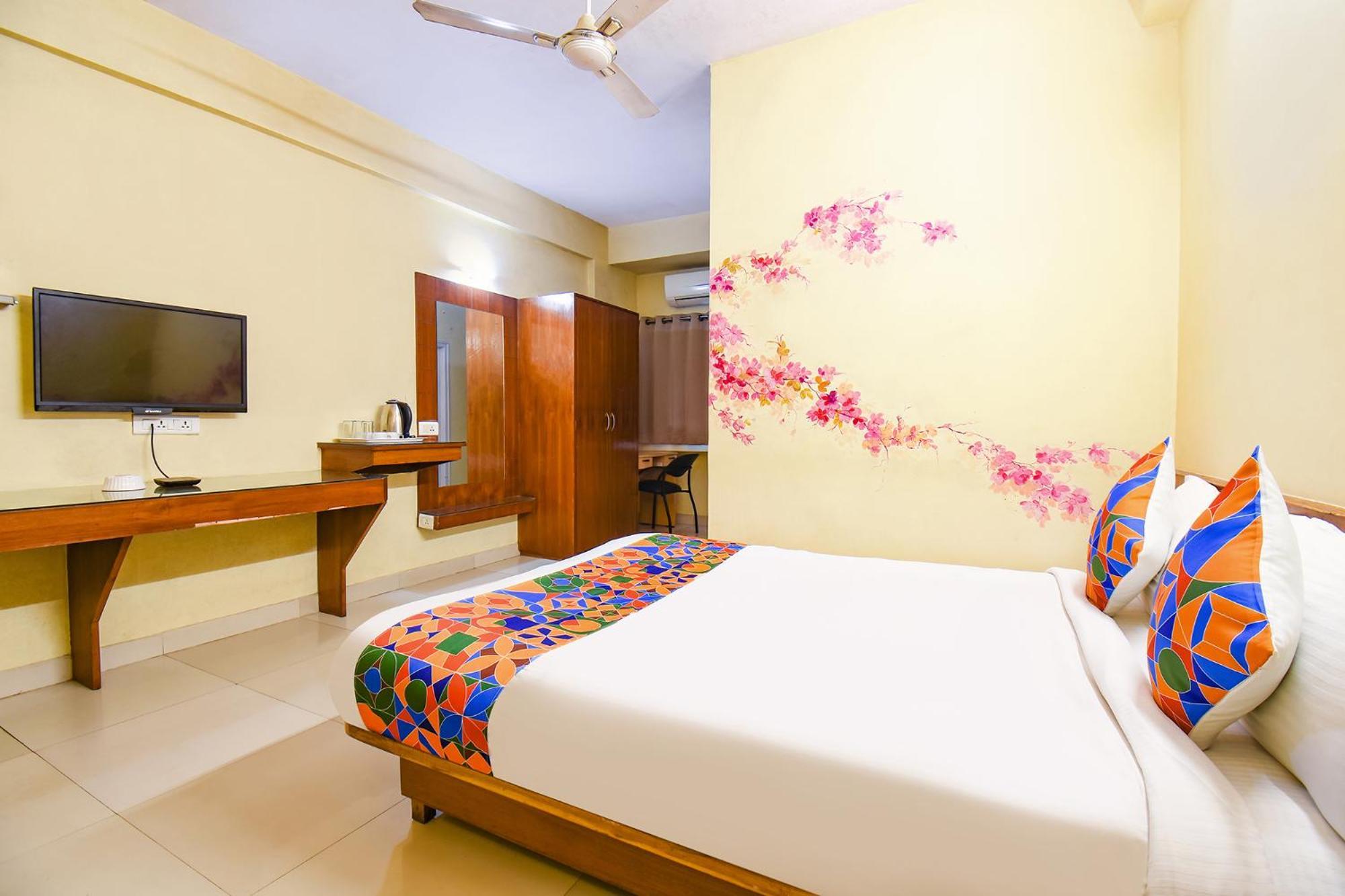 Fabhotel Prime Yash Residency - Nr Lonavala Railway Station Extérieur photo